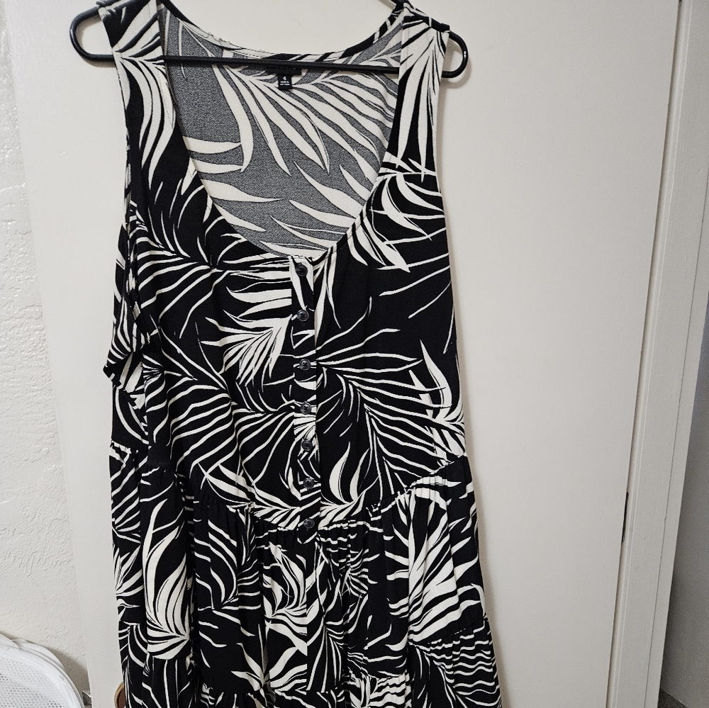 Black and White Leaf Print Romper